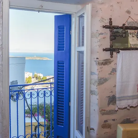The Balcony Of Bougainvillea Apartmán Ano Syros