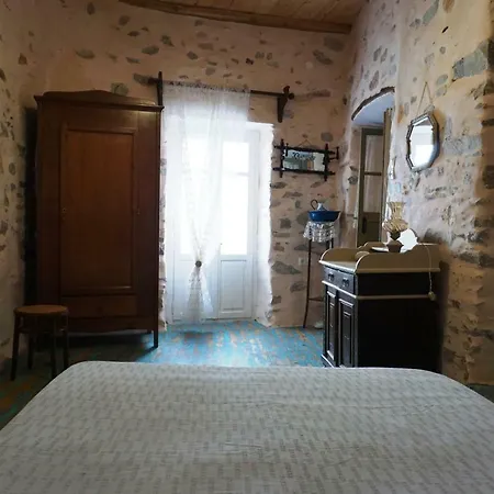 The Balcony Of Bougainvillea! * Ano Syros