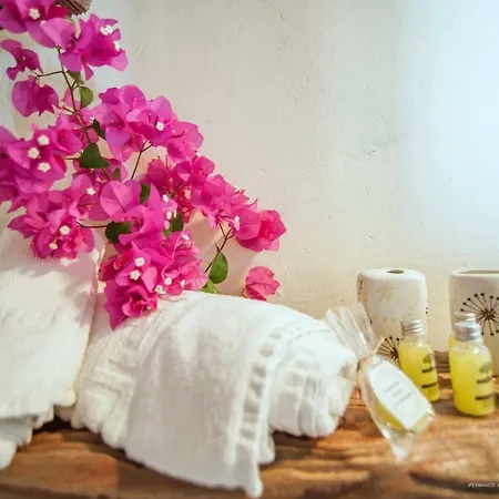 The Balcony Of Bougainvillea! Lägenhet *