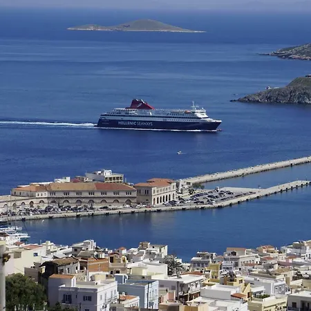 The Balcony Of Bougainvillea! Lägenhet Ano Syros
